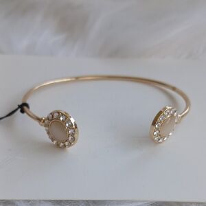 Paparazzi Gold and Cream Bracelet